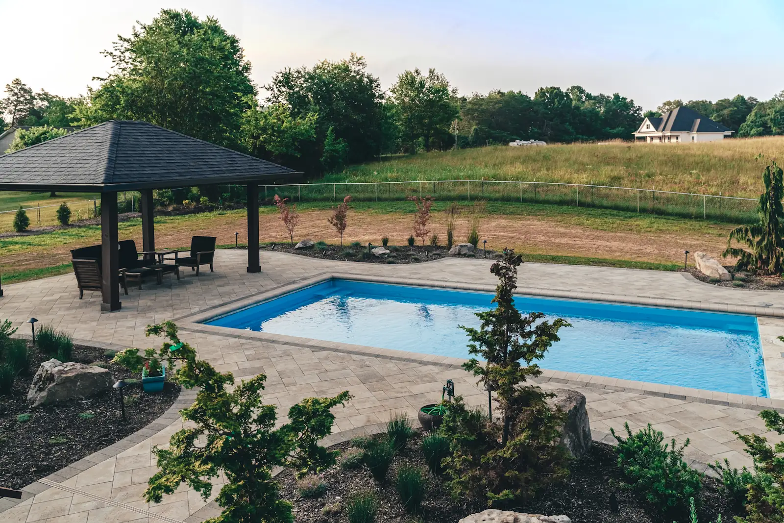 Loy's Pools is a fiberglass pool builder in Knox County, Tennessee